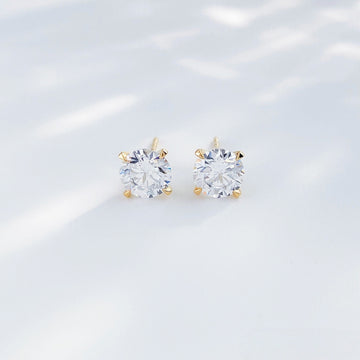 MaisieLin | Minimalist, Stylish & Versatile Four-Claw Round 18K Yellow Gold Lab-Grown Diamond Stud Earrings