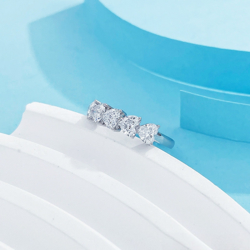 MaisieLin | Light Luxury & Stylish Engagement Ring with Straight-Shank, Triangle Pave-Set Pt950 Platinum Lab-Grown Diamond Ring for Women
