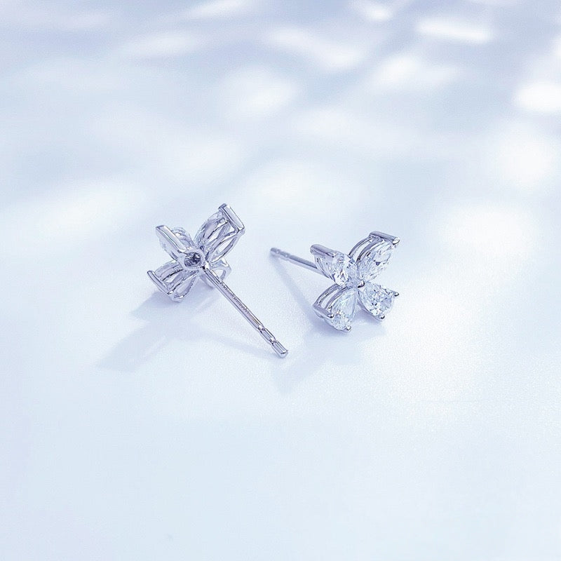 MaisieLin | Light Luxury Butterfly Design Versatile Pt950 Platinum Lab-Grown Diamond Stud Earrings