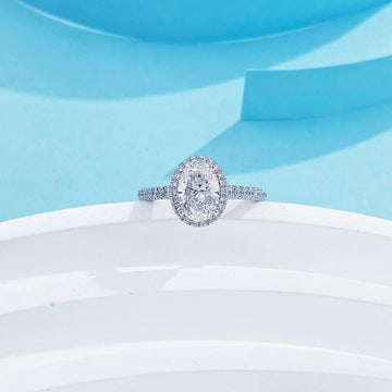 MaisieLin | Luxury & Stylish Engagement Ring with Straight-Shank, Four-Claw Setting, Dazzling Size-Enhancing Oval Pt950 Platinum Lab-Grown Fancy Shape Diamond Ring for Women