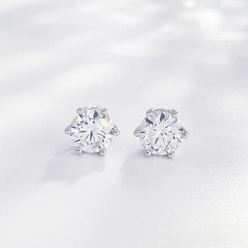 MaisieLin | Dazzling Minimalist & Stylish Six-Claw Pt950 Platinum Lab-Grown Diamond Earrings (Stud Style)