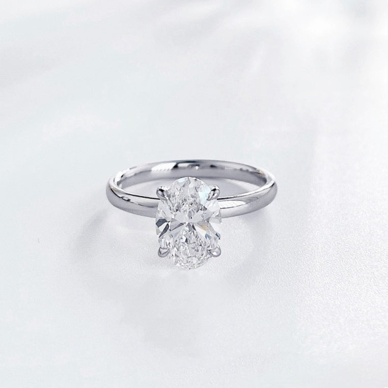 MaisieLin | Minimalist & Stylish Straight-Shank Pt950 Platinum Lab-Grown Oval Diamond Ring for Women