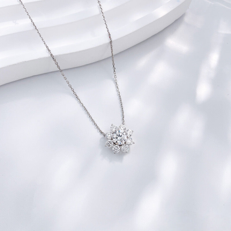 MaisieLin | Born Towards the Sun: Radiant Sparkle Passionate Sunflower 18K White Gold White Gold Lab-Grown Diamond Necklace Set