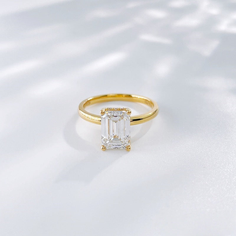 MaisieLin | Minimalist High-End Emerald-Cut Four-Claw 18K Yellow Gold Lab-Grown Diamond Ring for Women