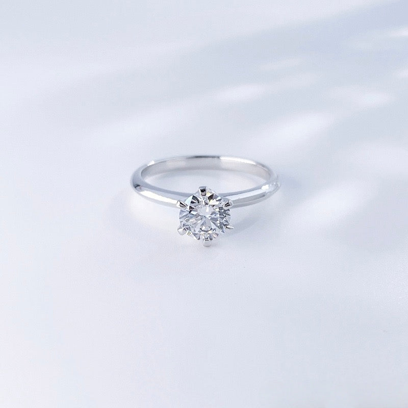 MaisieLin | Stylish Minimalist Straight-Shank Four-Claw Pt950 Platinum Lab-Grown Diamond Ring for Women